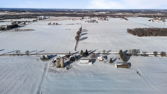 W1991 E River Road, Berlin, WI 54923