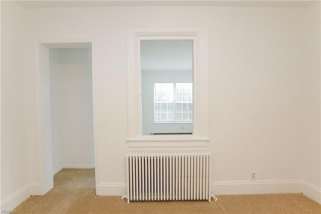 6049 Lake Terrace CIR, Norfolk, VA 23502