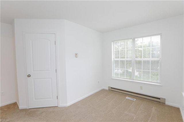 6049 Lake Terrace CIR, Norfolk, VA 23502