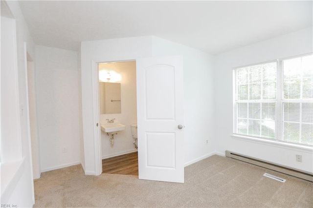 6049 Lake Terrace CIR, Norfolk, VA 23502