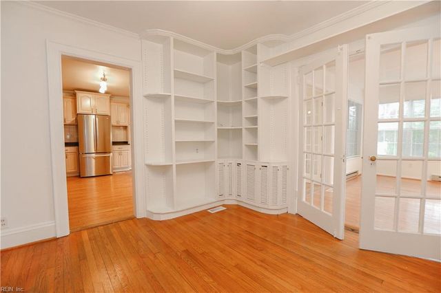 6049 Lake Terrace CIR, Norfolk, VA 23502