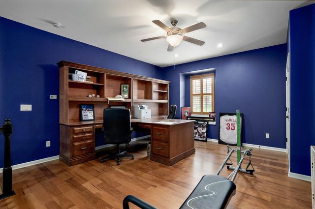 145 N Tuscany Drive, Hollister, MO 65672