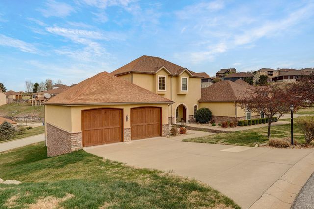 145 N Tuscany Drive, Hollister, MO 65672