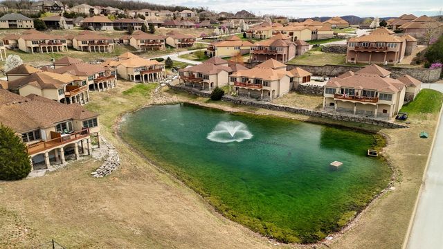 145 N Tuscany Drive, Hollister, MO 65672