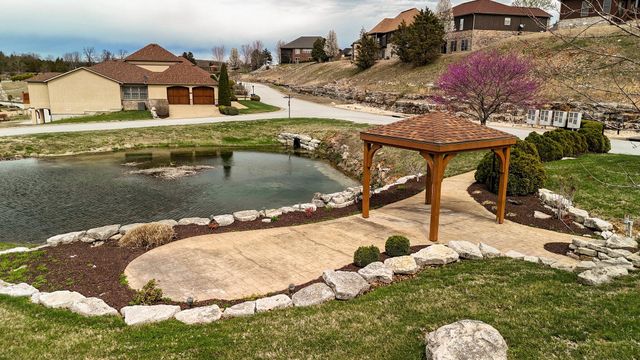 145 N Tuscany Drive, Hollister, MO 65672