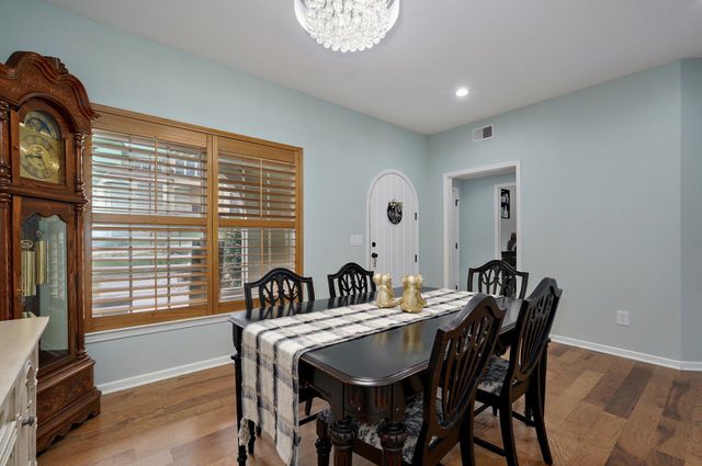 145 N Tuscany Drive, Hollister, MO 65672