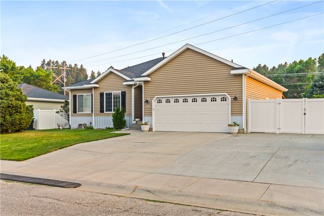1090 Strawberry Avenue, Billings, MT 59105