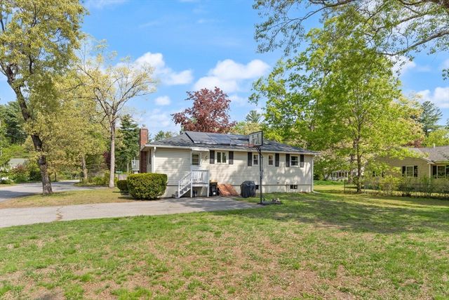 1 Myrtle Ave, Westford, MA 01886