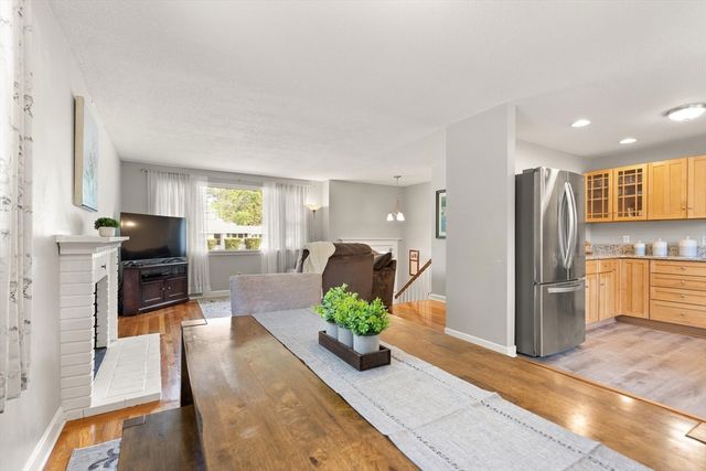 1 Myrtle Ave, Westford, MA 01886