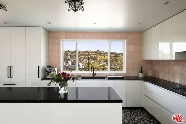 1926 N Crescent Heights Boulevard, Los Angeles, CA 90069