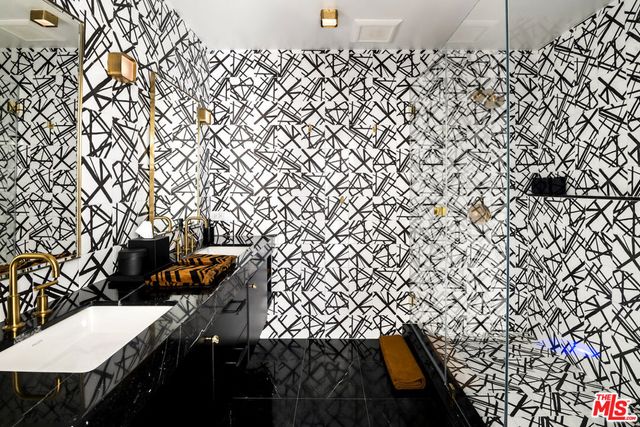 1926 N Crescent Heights Boulevard, Los Angeles, CA 90069