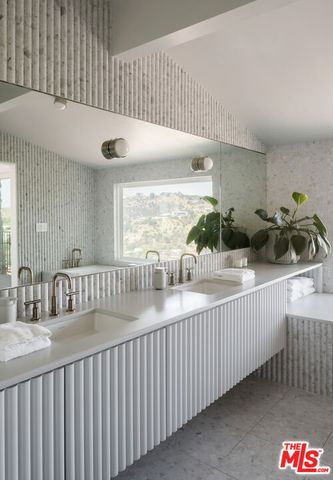 1926 N Crescent Heights Boulevard, Los Angeles, CA 90069