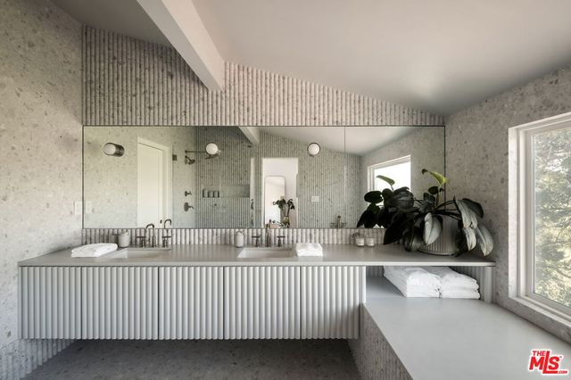 1926 N Crescent Heights Boulevard, Los Angeles, CA 90069