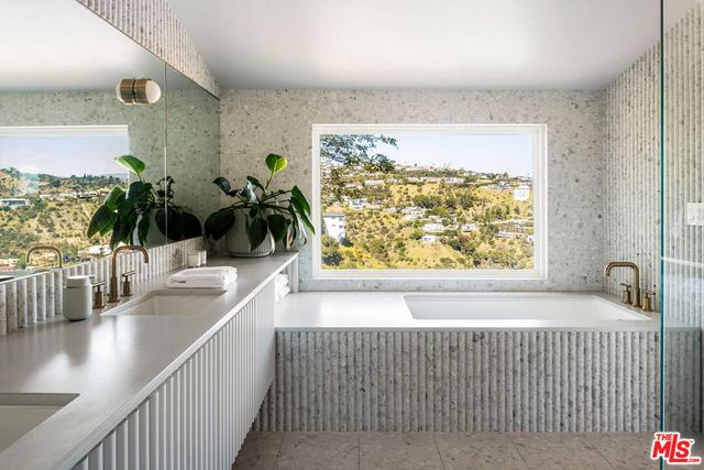 1926 N Crescent Heights Boulevard, Los Angeles, CA 90069