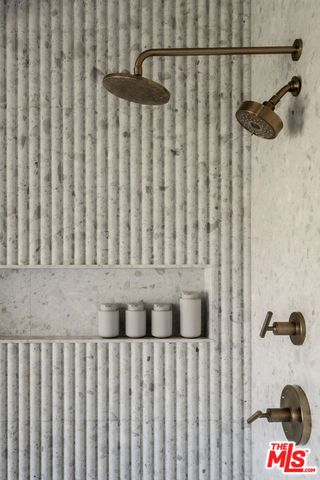 1926 N Crescent Heights Boulevard, Los Angeles, CA 90069