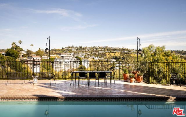 1926 N Crescent Heights Boulevard, Los Angeles, CA 90069