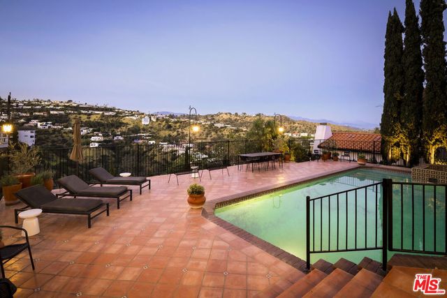 1926 N Crescent Heights Boulevard, Los Angeles, CA 90069