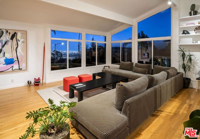 1926 N Crescent Heights Boulevard, Los Angeles, CA 90069