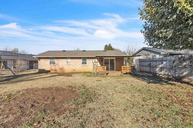 203 Kimberly Lane, Yukon, OK 73099