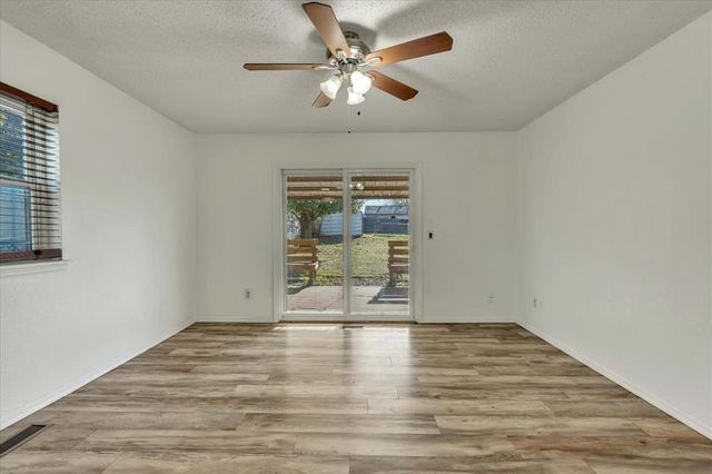 203 Kimberly Lane, Yukon, OK 73099