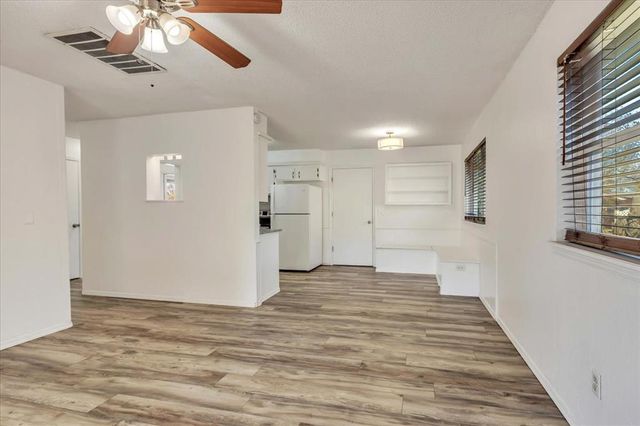 203 Kimberly Lane, Yukon, OK 73099