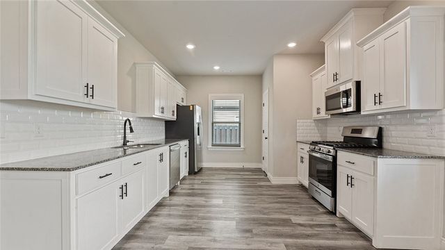 1031 Pebble Pass, Centerton, AR 72719