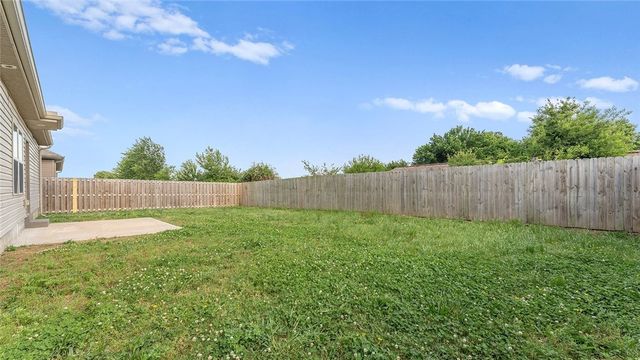 1031 Pebble Pass, Centerton, AR 72719