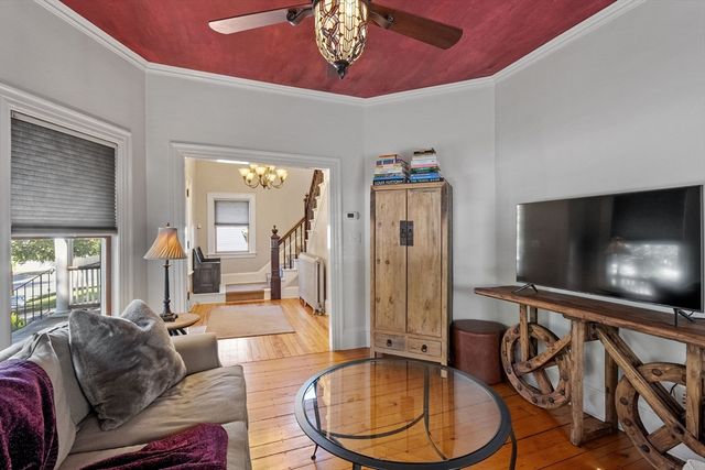 61 Lowell St, Reading, MA 01867