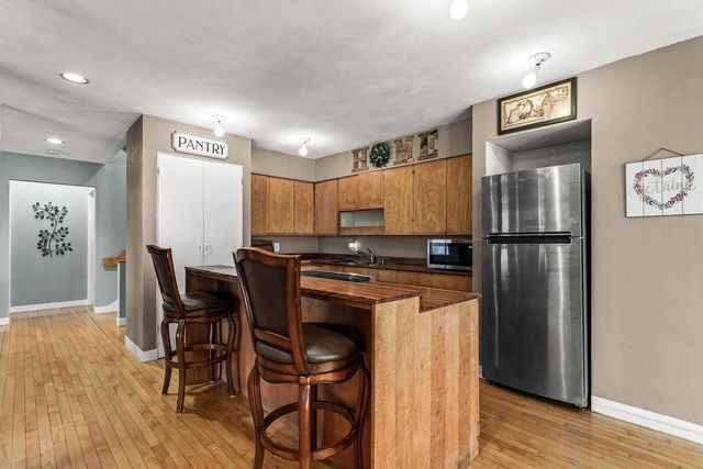 1301 Gartland Avenue, Janesville, WI 53548