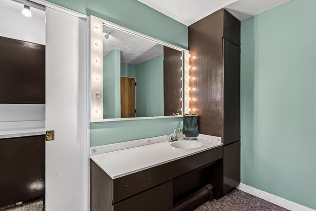 1301 Gartland Avenue, Janesville, WI 53548