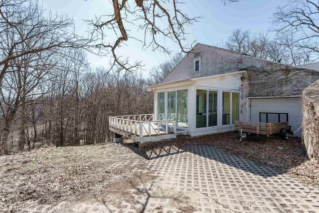 1301 Gartland Avenue, Janesville, WI 53548