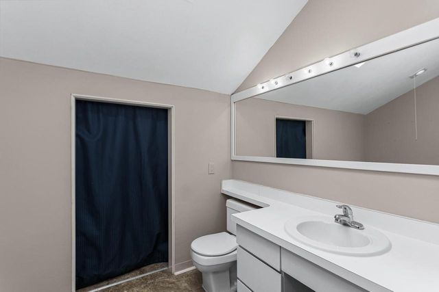 1301 Gartland Avenue, Janesville, WI 53548