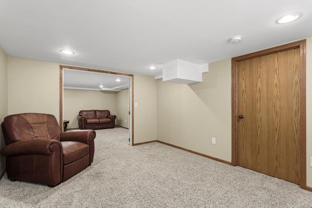 1301 Gartland Avenue, Janesville, WI 53548