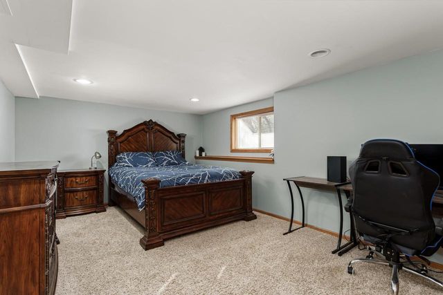 1301 Gartland Avenue, Janesville, WI 53548