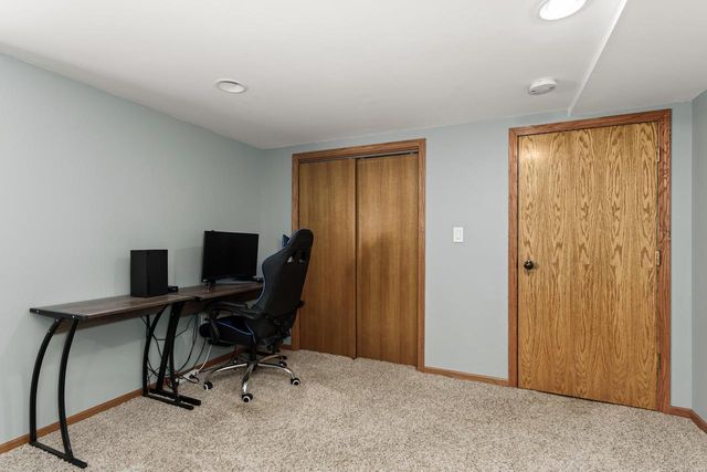 1301 Gartland Avenue, Janesville, WI 53548