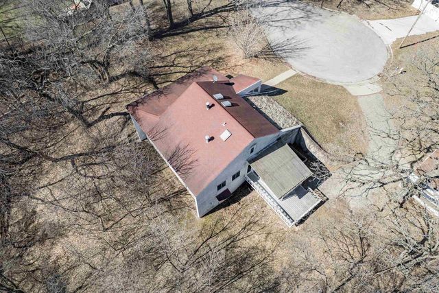 1301 Gartland Avenue, Janesville, WI 53548