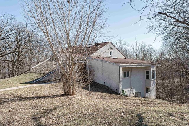 1301 Gartland Avenue, Janesville, WI 53548