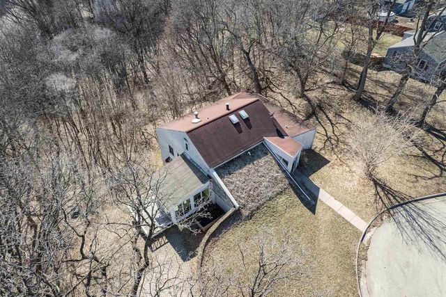 1301 Gartland Avenue, Janesville, WI 53548