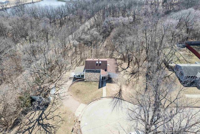 1301 Gartland Avenue, Janesville, WI 53548