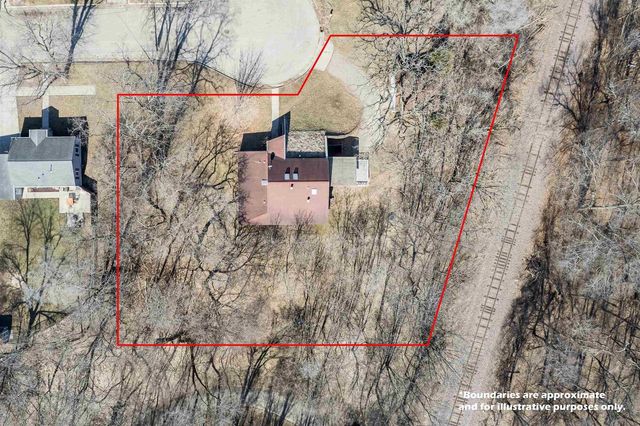 1301 Gartland Avenue, Janesville, WI 53548