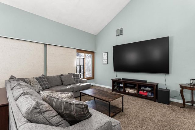 1301 Gartland Avenue, Janesville, WI 53548