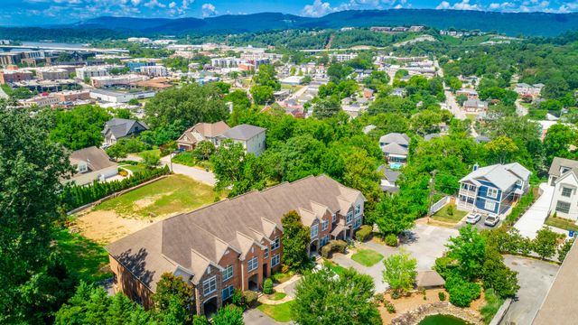 216 Shady Ridge Lane, Chattanooga, TN 37405