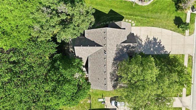 2634 SW Wintervalley Drive, Lee's Summit, MO 64081