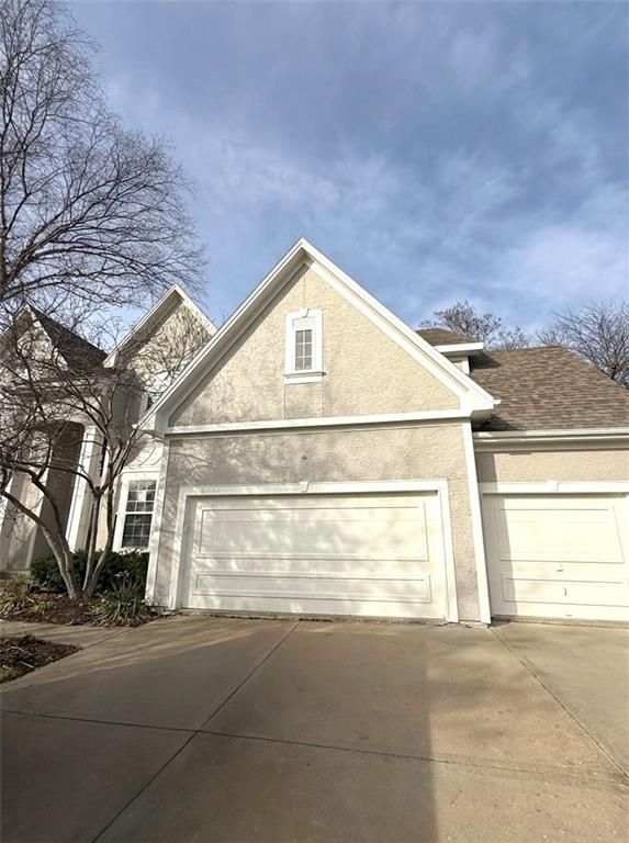 2634 SW Wintervalley Drive, Lee's Summit, MO 64081