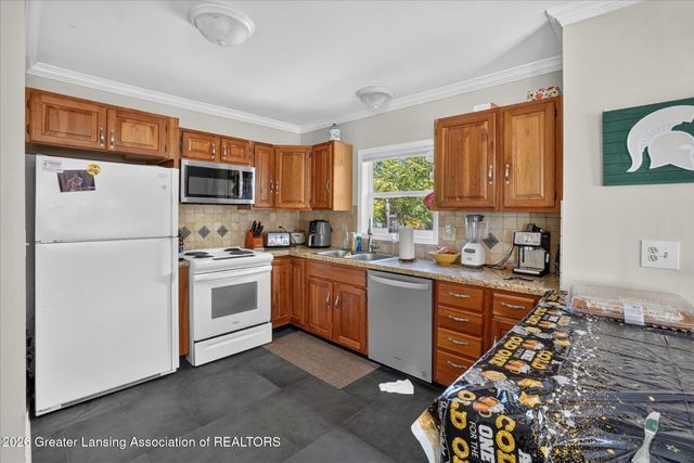 208 Milford Street, East Lansing, MI 48823
