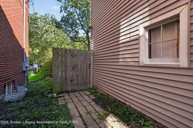 208 Milford Street, East Lansing, MI 48823