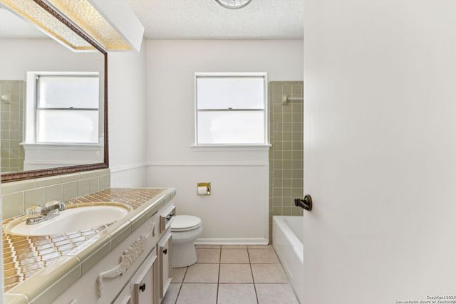 3619 mapleton, San Antonio, TX 78230