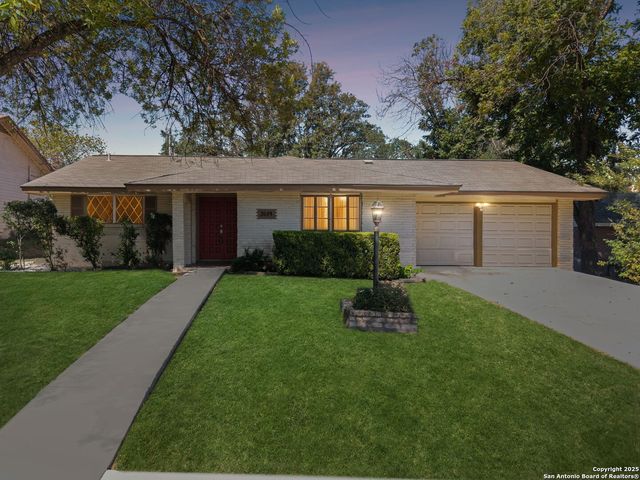 3619 mapleton, San Antonio, TX 78230