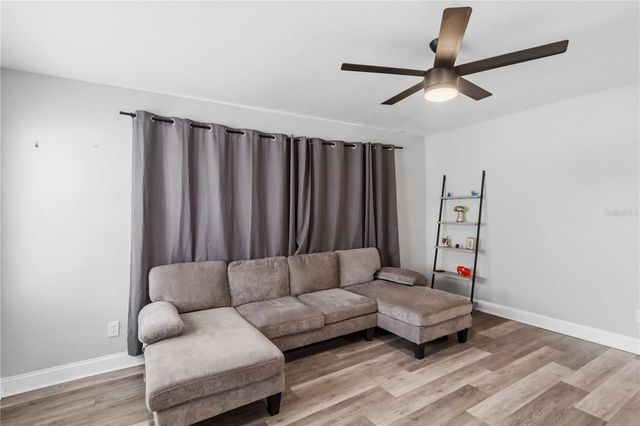7012 40TH AVENUE N, St Petersburg, FL 33709