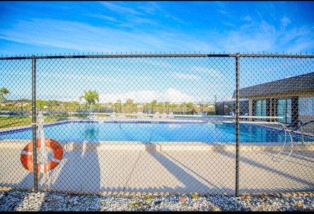 4101 N Waterview Circle 41-a, Palm Springs, FL 33461
